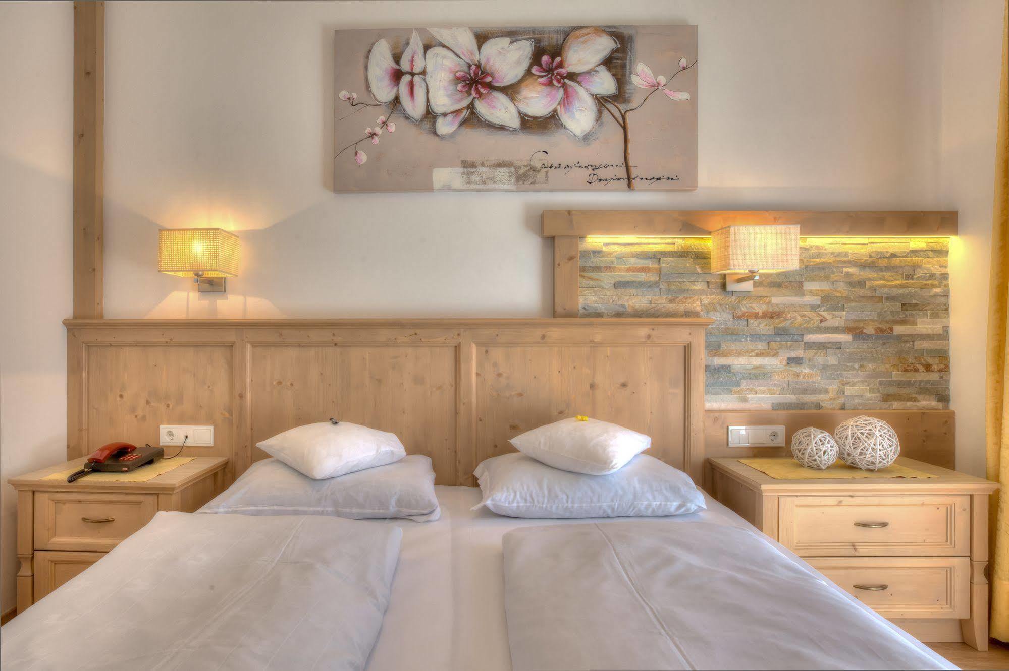 Hotel Residence Rose วิปิเตโน ภายนอก รูปภาพ