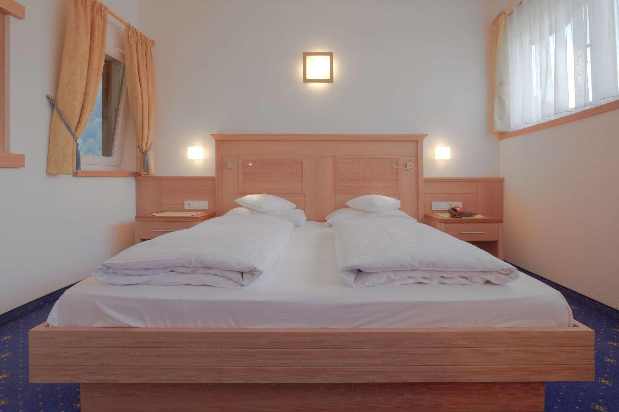 Hotel Residence Rose วิปิเตโน ภายนอก รูปภาพ
